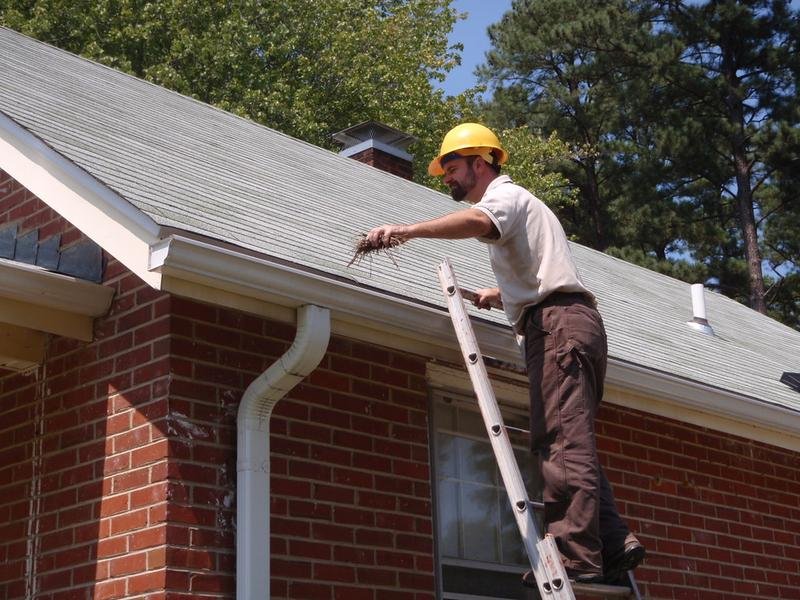 Gutter Cleaning in Appleton